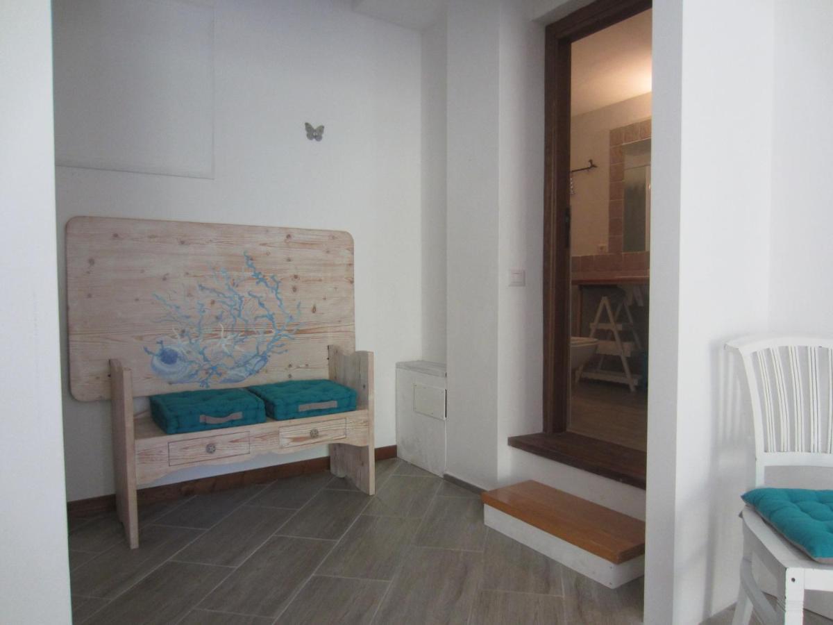 Monolocale San Pantaleo Apartment Ngoại thất bức ảnh